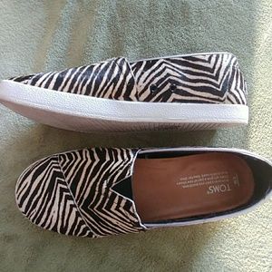 Toms Slip on